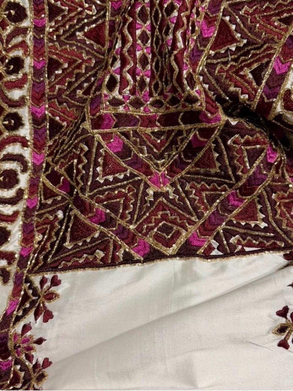 Custom made thobe - Picture 2 of 5